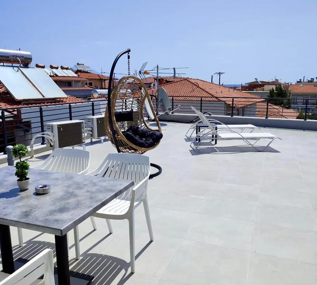 Four Shades Luxury Suites Sarti Řecko