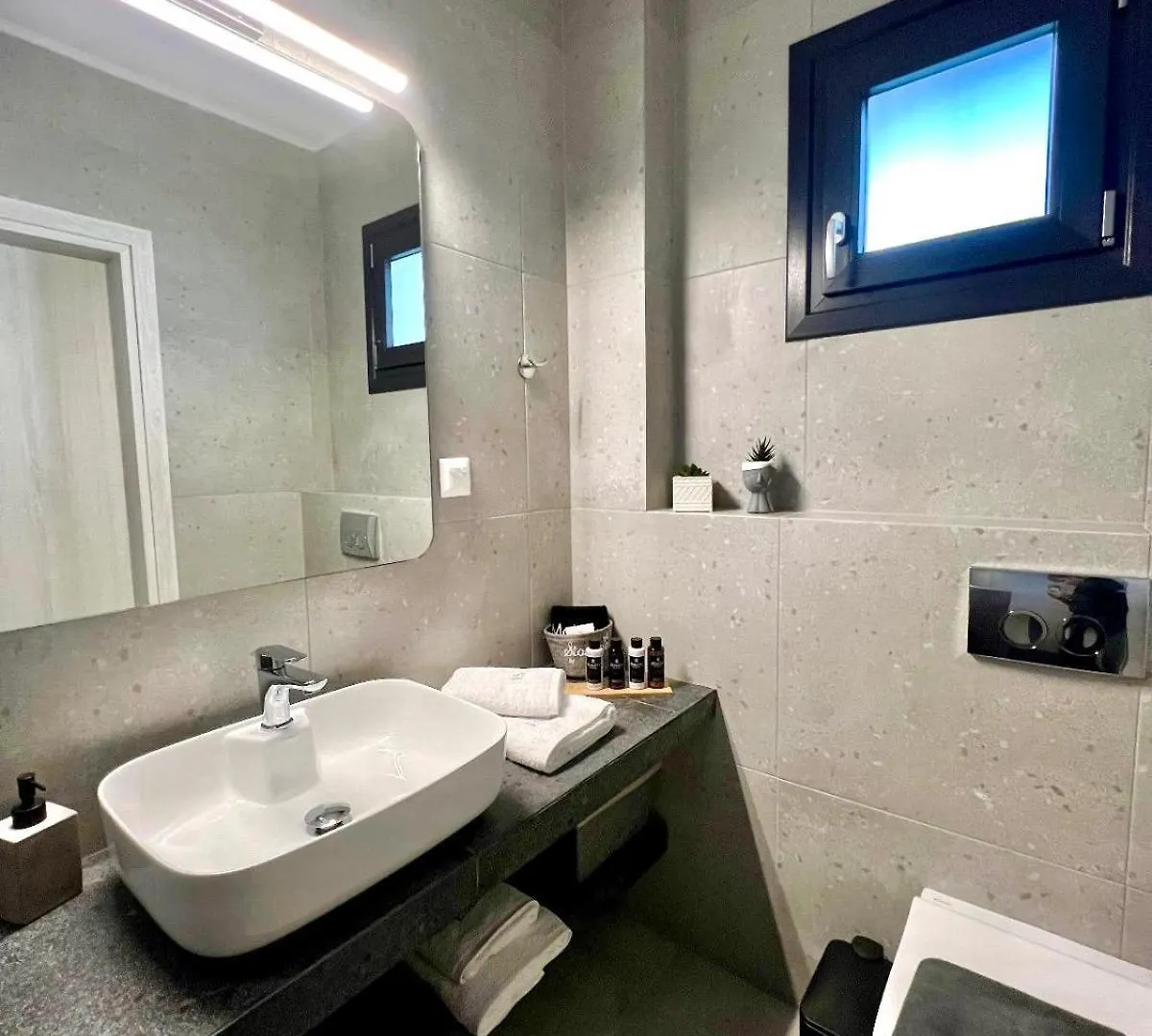 Four Shades Luxury Suites Sarti Řecko