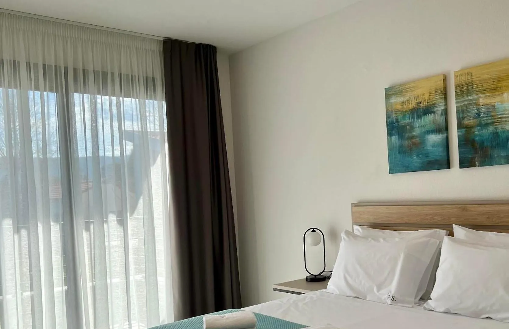 Four Shades Luxury Suites Sarti Aparthotel