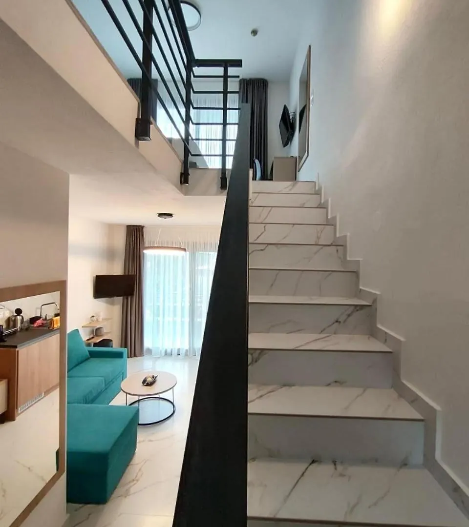 Four Shades Luxury Suites Sarti Aparthotel