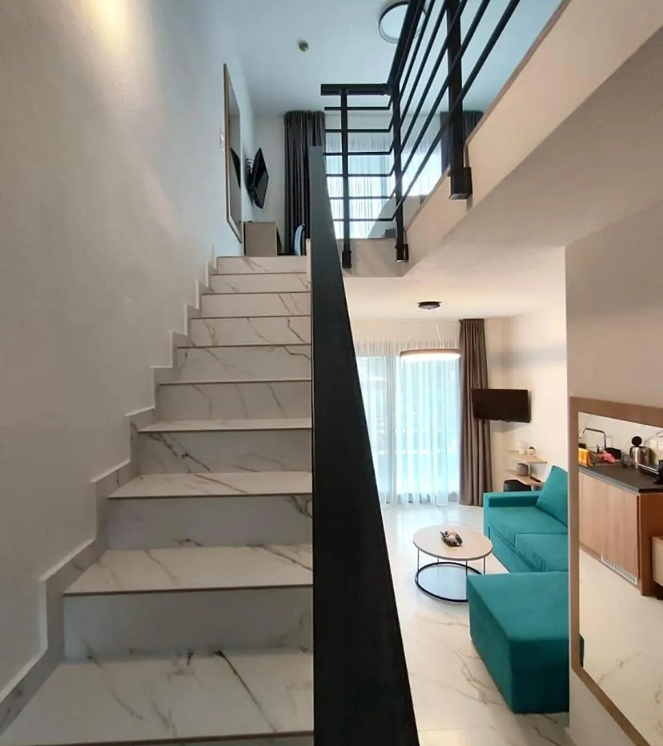 Four Shades Luxury Suites Sarti Grecia
